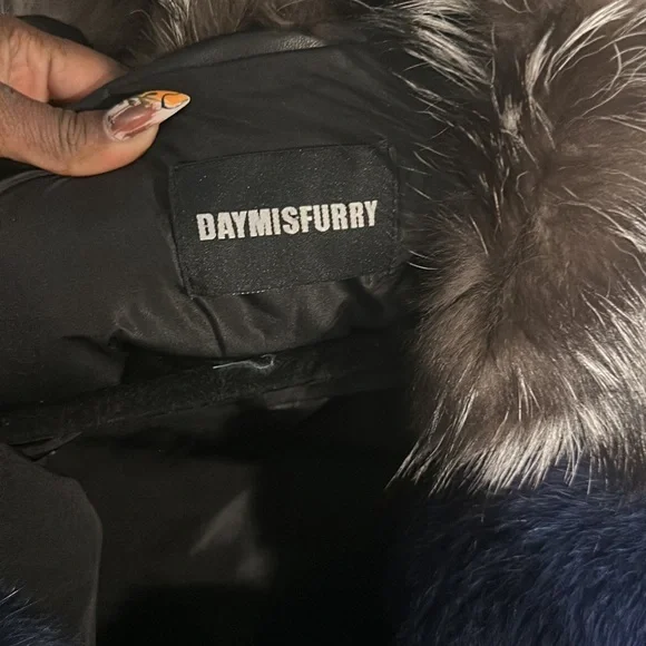 Gently Worn Fox Fur Coat - Picture 6 of 8